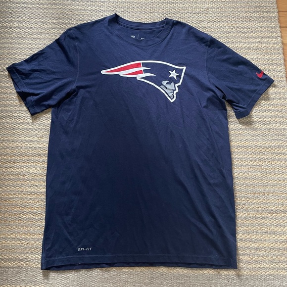 Men’s Nike NFL Patriots Navy Tee - Picture 2 of 4